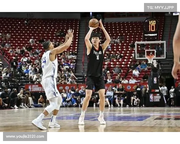 勇士更衣室深入分析杨瀚森封盖精彩录像 解析防守策略与技术细节